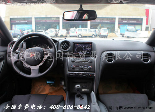 2012款日产GT-R黑白经典 天津低价120万