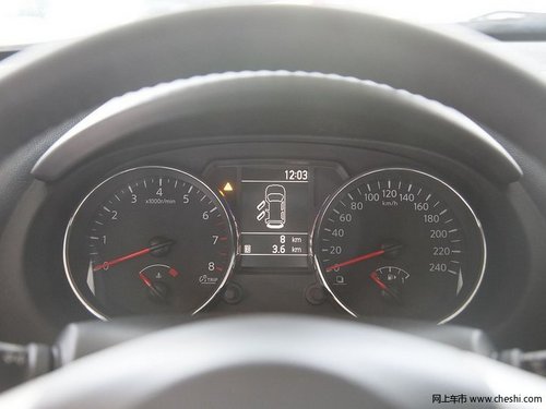绍兴日产逍客仪表盘