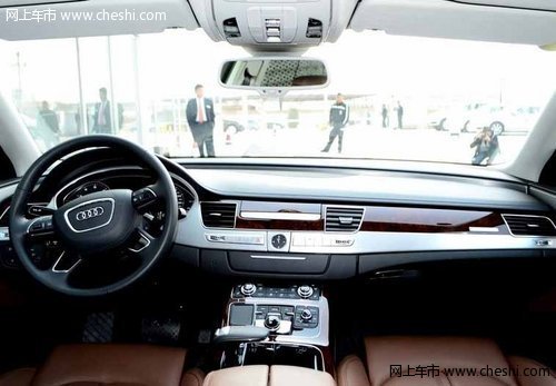 2012款奥迪A8L(4.2)黑色 天津现车到店