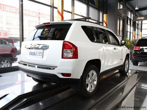 2012款Jeep®指南者力美现车优惠送Gucci