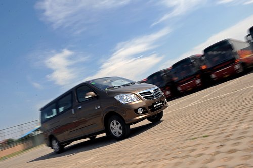 高档、安全、大气：2012款蒙派克MPV