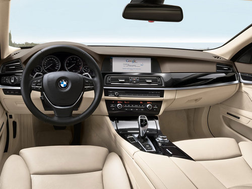 购BMW 5系旅行轿车，享多样生活方式