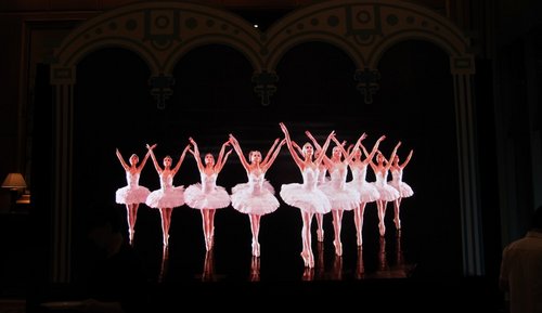 温州瓯通--印象芭蕾之夜活动圆满落幕-呼伦贝尔