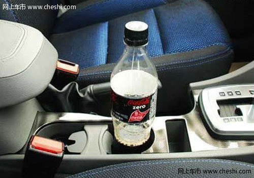 夏季车主注意 高温下瓶装水含有害物质
