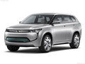 三菱歐藍德插電混動油耗1.7L 亮相巴黎