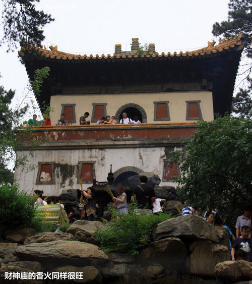 感受美食/美景 马自达8承德游之普宁寺