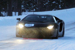 兰博基尼家族壮大 Aventador或推四座版