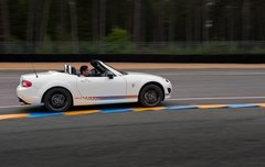 马自达MX-5 Kuro特别版上市 售约18万元