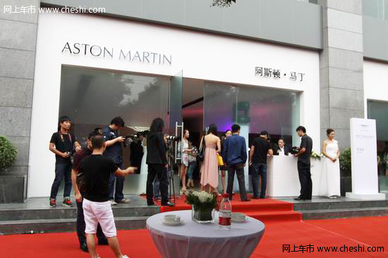 [郑州]首家阿斯顿马丁展厅盛大开业