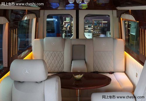 进口奔驰斯宾特房车  天津现车劲爆优惠