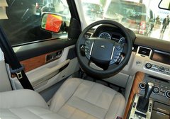 路虎揽胜运动版  天津现车13款到店促销