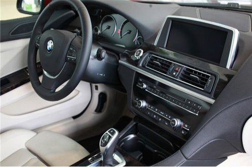 BMW 6系：尊享奢华驾乘，时尚ICON首选