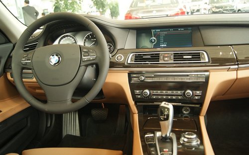 BMW 7系北京宝泽行现车优惠