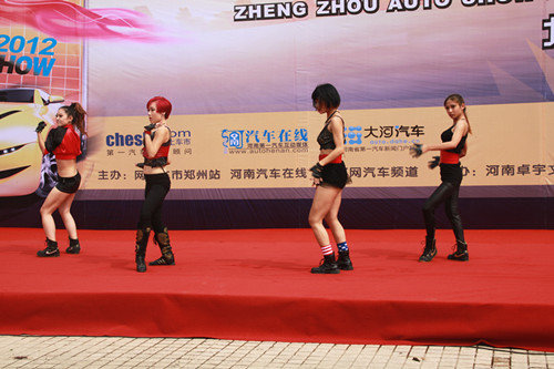 2012秋季汽车交易会开幕 现场气氛火爆