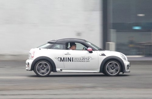 BMW＆MINI Experience Day2012登陆成都