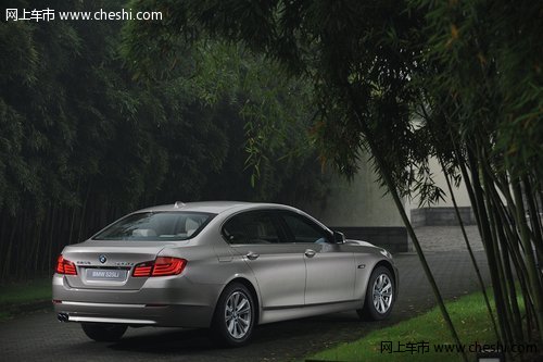 新BMW 5系Li引领着豪华商务轿车的风潮