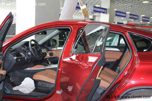 2013款宝马X6  天津展厅现车特价优惠季