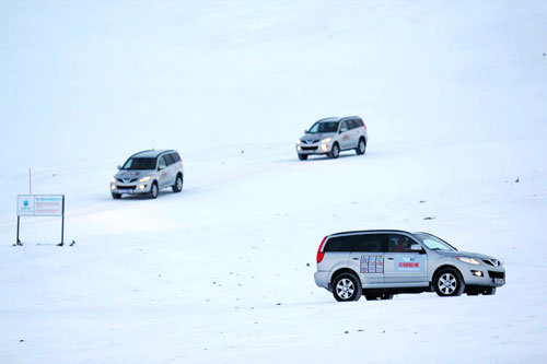 哈弗SUV劲舞北极冰雪 专业品质刷新纪录