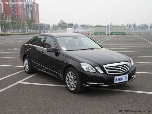 杭州奔驰E260时尚型距惠9万 送首年保险