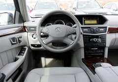 奔驰E200降价促销中 天津现车优惠8万元