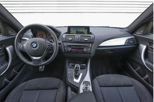 高档紧凑型车市场迎来新王者 BMW M135i