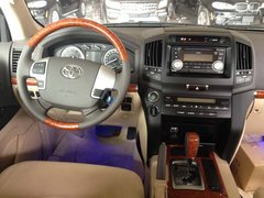 豐田酷路澤4000  天津現(xiàn)車再掀降價(jià)狂潮