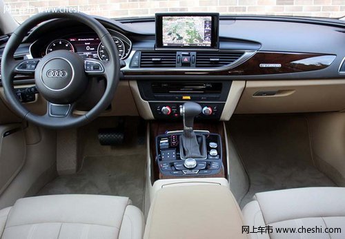 2012款?yuàn)W迪A6L 天津進(jìn)口現(xiàn)車全線大降價(jià)