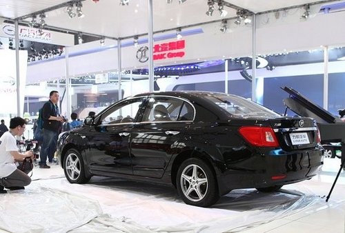 力帆推首款中型720豪华车 售价7.98万