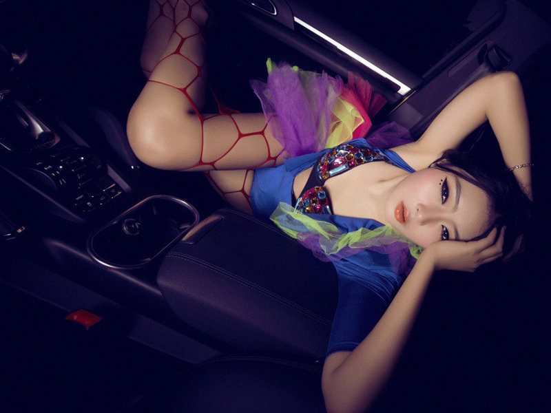渔网<em>丝袜</em>美女车模<em>性感</em>美乳车内<em>诱惑</em>照-中国青