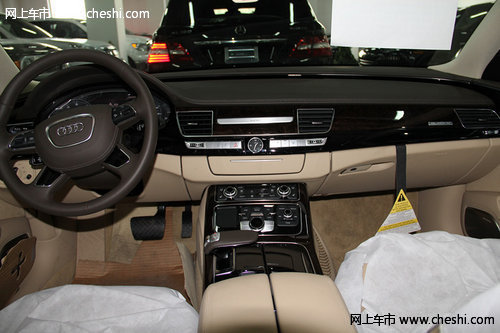 新款奥迪A8-W12 天津现车249.8万让利价