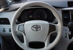 丰田塞纳2.7排量 天津高配现车底价促销