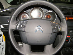 东风雪铁龙高端中级车C4L 南阳到店实拍