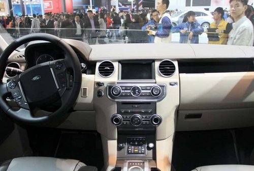 2013款路虎发现四  现车颜色齐折扣发售