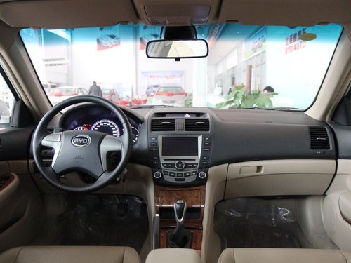 长沙比亚迪4S店