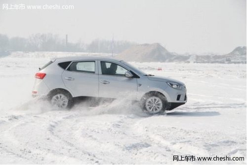 济宁金瑞达瑞风S5完美演绎SUV风采 冰雪上起舞