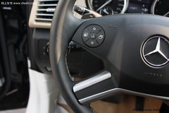 奔驰R350颜色全  新款加大轮可优惠11万