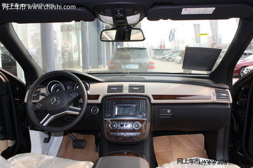 奔驰R350颜色全  新款加大轮可优惠11万