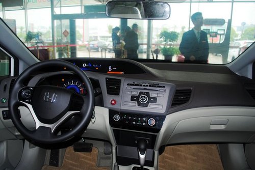 东风本田思域最高直降3万元有大量现车