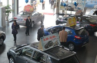 重庆雪屿店广信店率先举办了新车鉴赏会