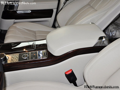 2013款路虎揽胜行政版  天津平价销售中