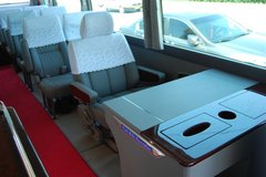 丰田考斯特  专业改装高端奢华领导座驾