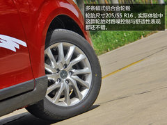 内饰革新 试驾2013款和悦RS 1.8L豪华版