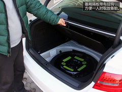 《你所关注的》 奥迪新A4L储物与便利性