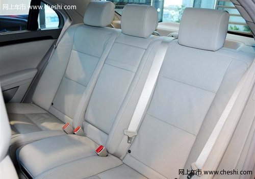 新款奔驰S300惊喜售  天津现车金融优惠