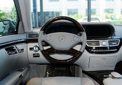新款奔驰S300惊喜售  天津现车金融优惠