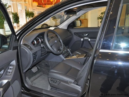 2013款沃尔沃XC90升级版 现加价5千-1万