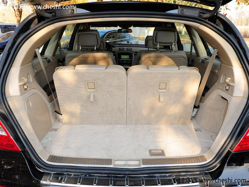 奔驰R350累计优惠14万  急促降当天提车