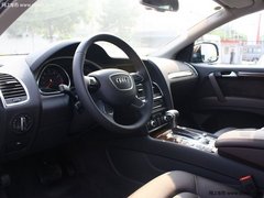 2013款奥迪Q7  天津现车全畅享最低售价