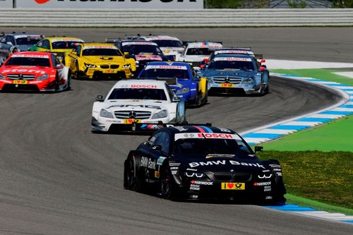 bmwm3dtm包揽房车大师赛首站冠亚军