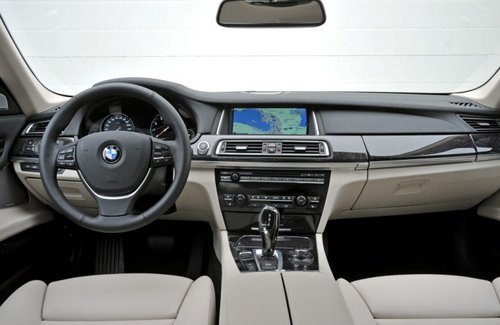 哈尔滨龙宝新BMW 7系尊享礼遇沸腾夏日